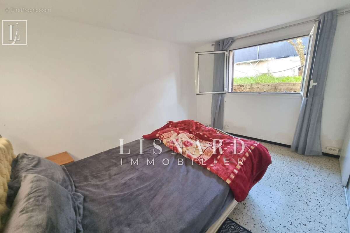 Appartement à VALLAURIS
