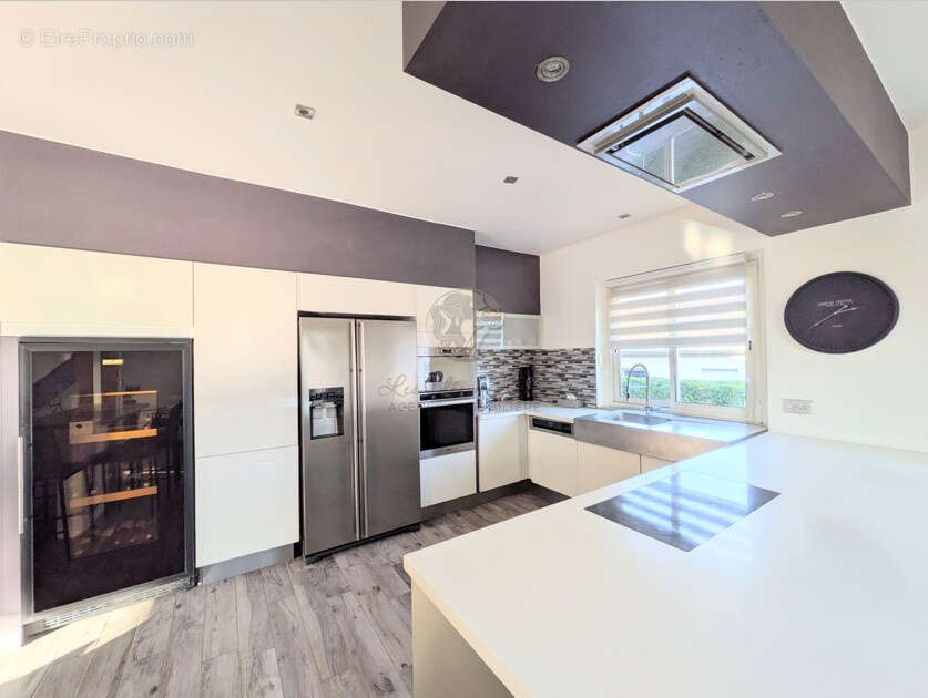 Maison à GREZIEU-LA-VARENNE