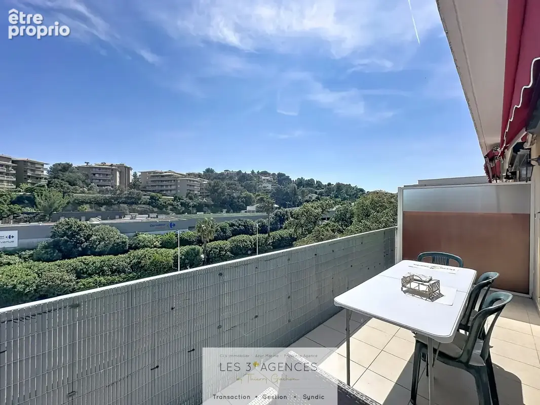 Grand t1 climatise - dernier etage - centre-ville - photo 6