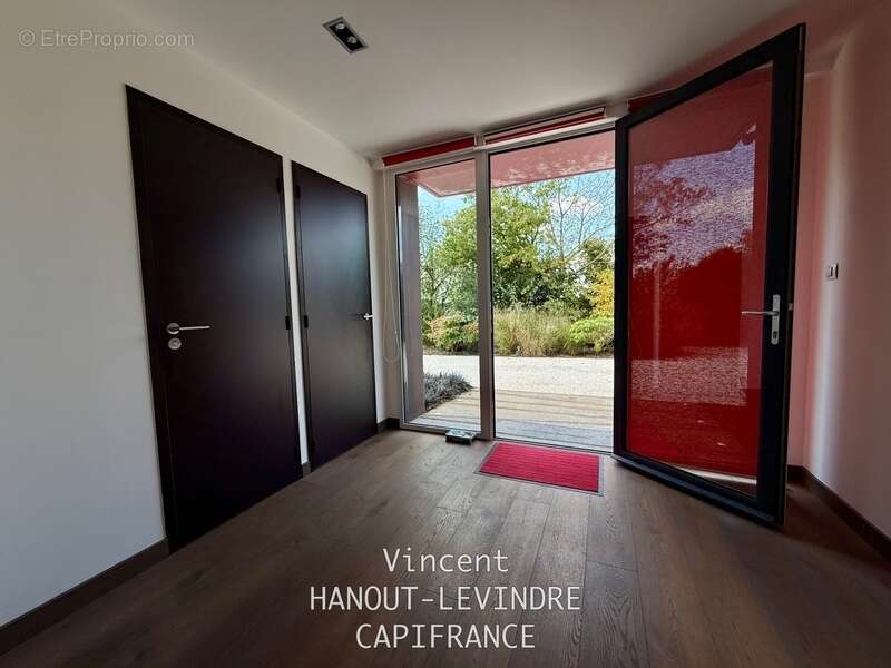 Maison à vendre 9 pièces BAZOGES EN PAILLERS (85) - photo 24