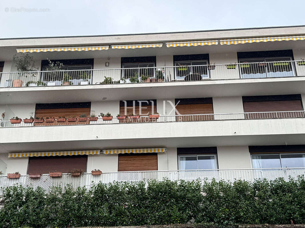 Appartement à LE MESNIL-LE-ROI