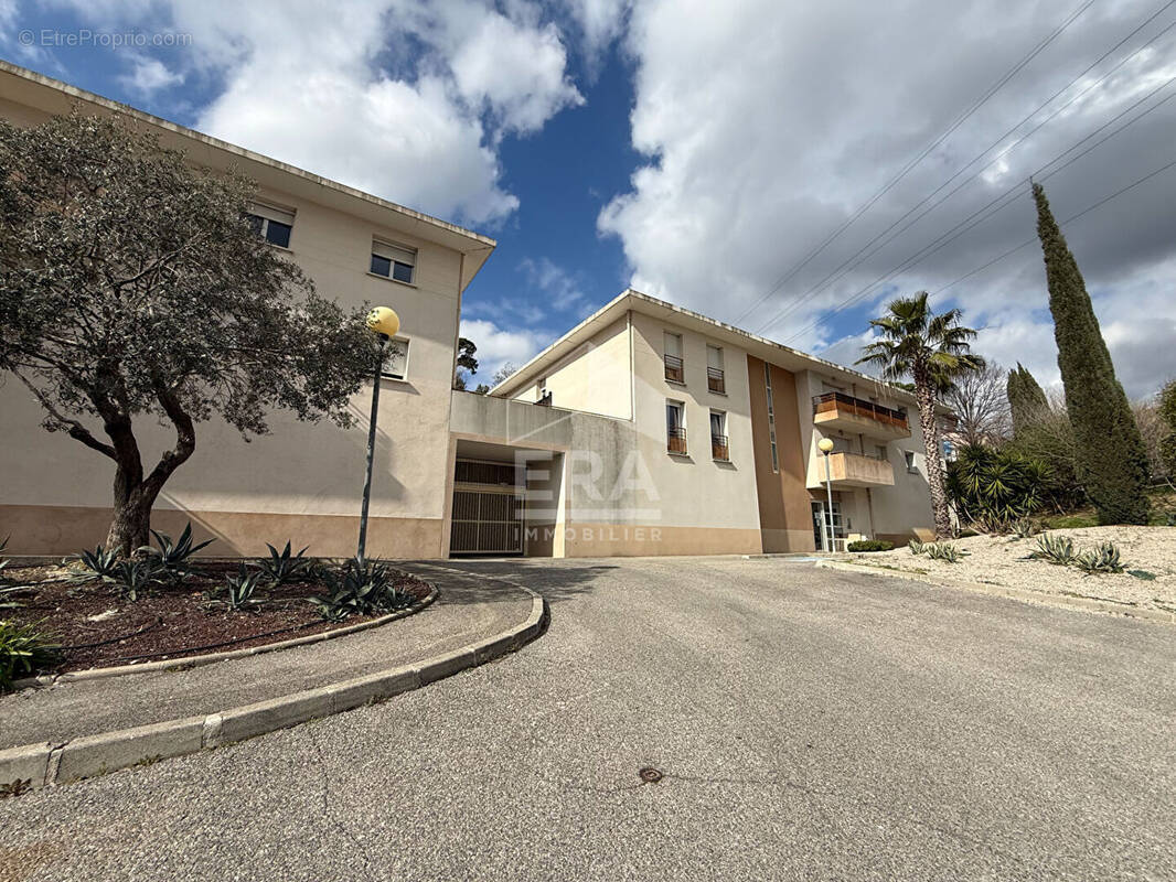 Appartement à MARSEILLE-11E