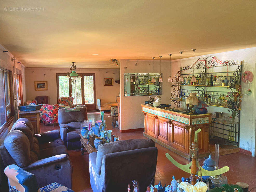 Maison à MONTELIMAR