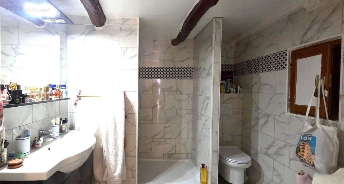 Appartement à SIGNES