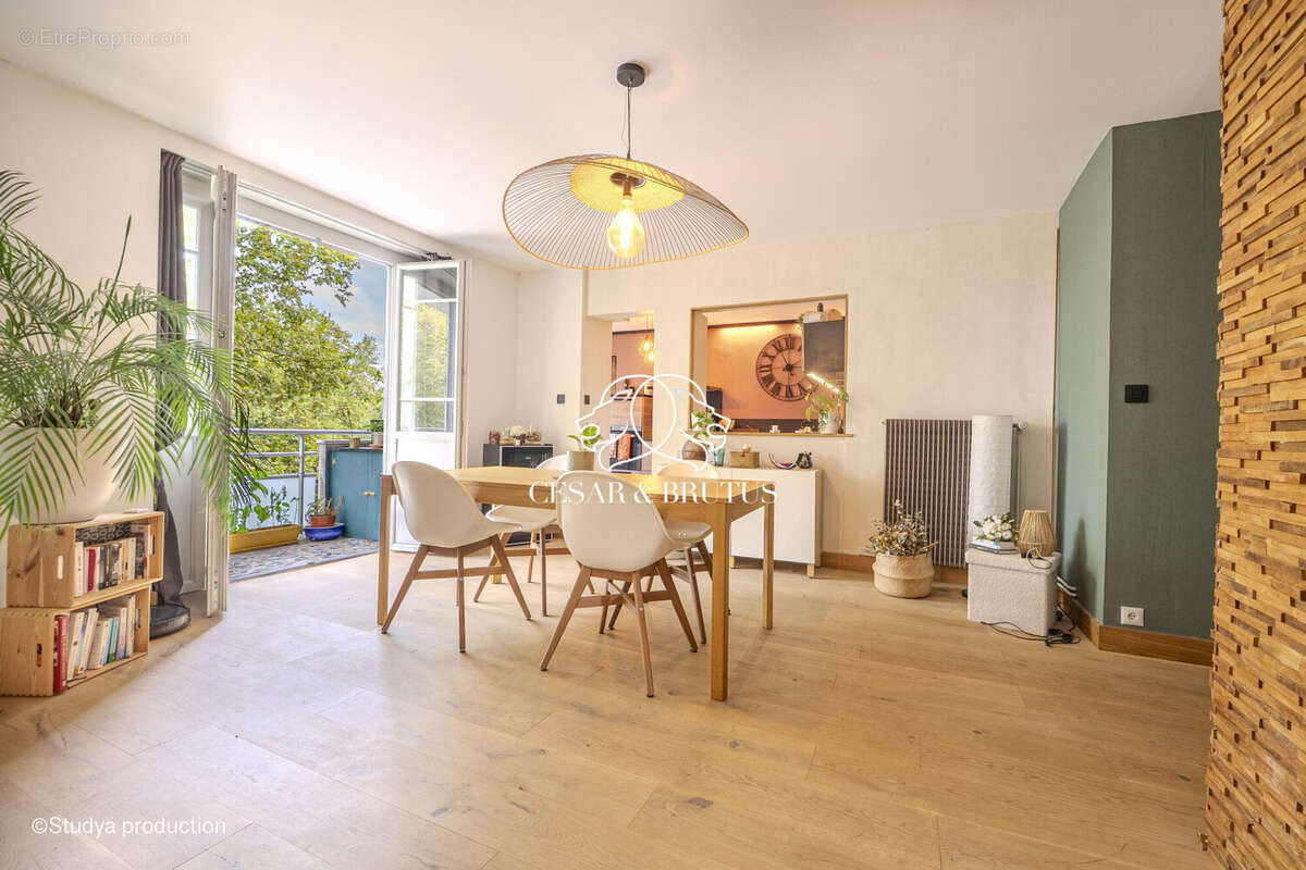 Appartement à TASSIN-LA-DEMI-LUNE