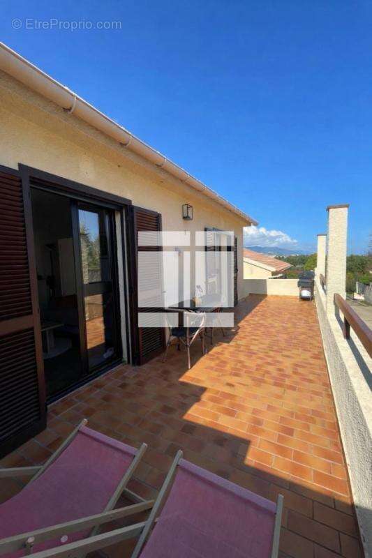 BIGUGLIA - Ficabruna T2 avec terrasse de 20m2 et parking - photo 2