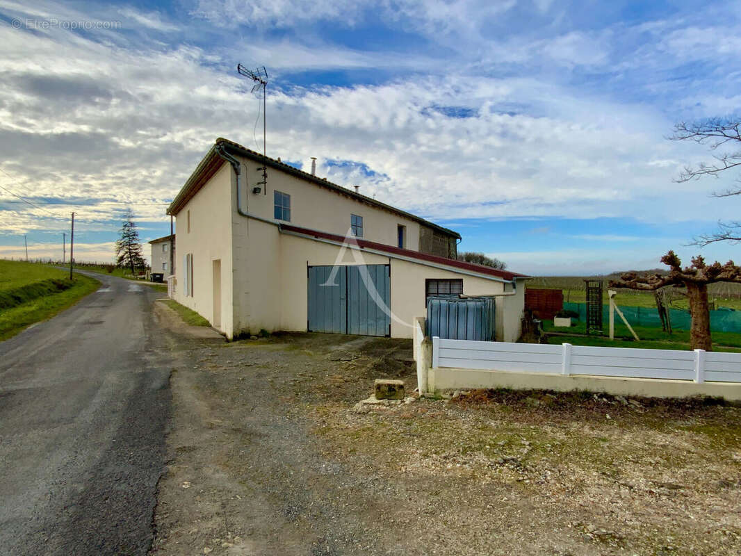 Maison à MIRAMBEAU