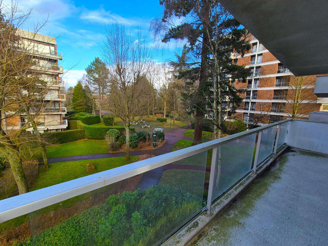 Appartement à JOUY-EN-JOSAS