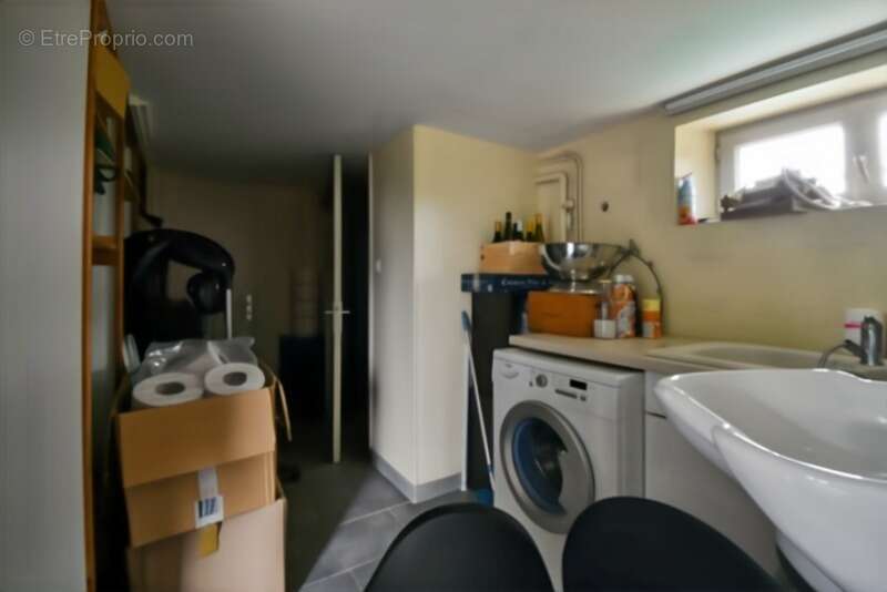 Maison à VALLON-EN-SULLY