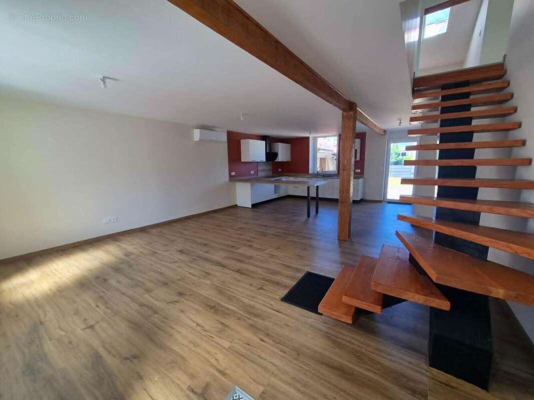 Maison 145 m² à Mazamet  - photo 4