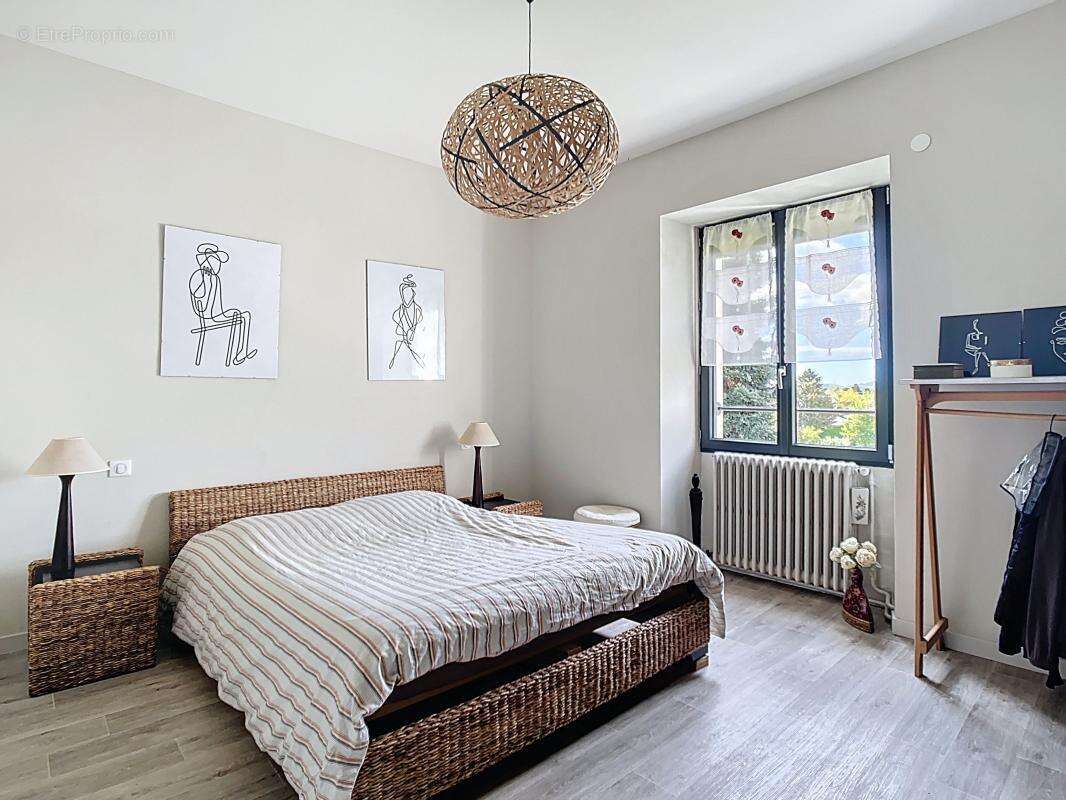 Maison à TOURNON-SUR-RHONE