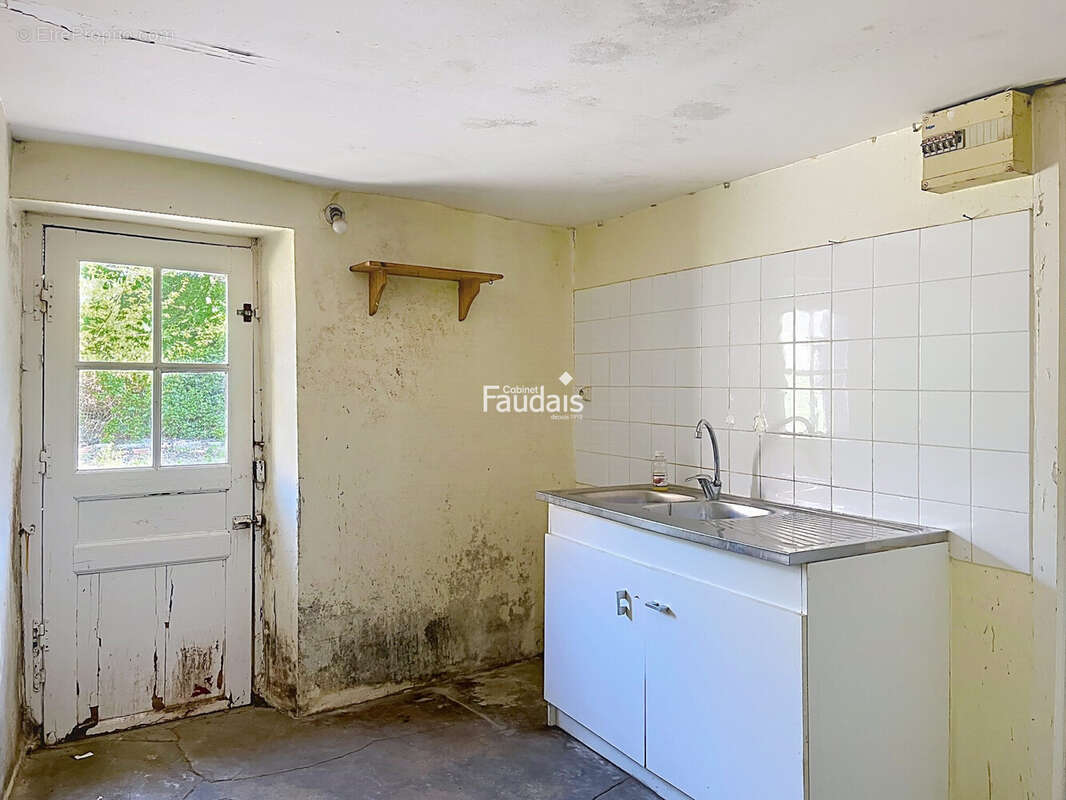 Maison 115 m² à Saint-Patrice-De-Claids  - photo 7