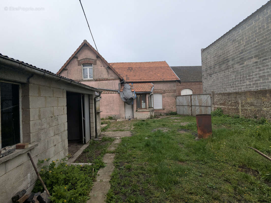 Maison à METZ-EN-COUTURE