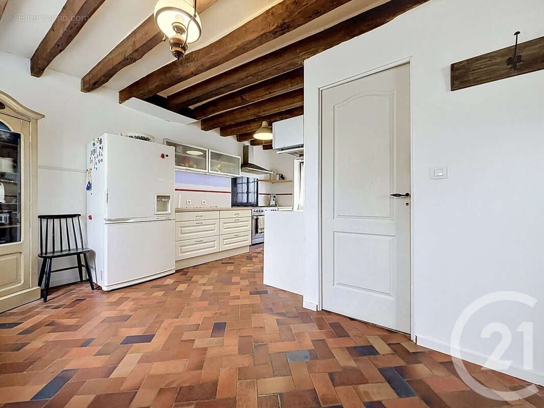 Maison à LA CHAPELLE-RABLAIS