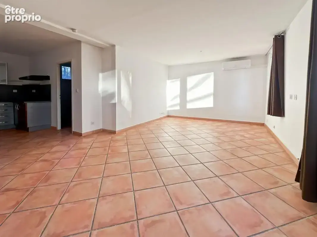 Grand appartement t2 - terrasse - parkings - photo 2