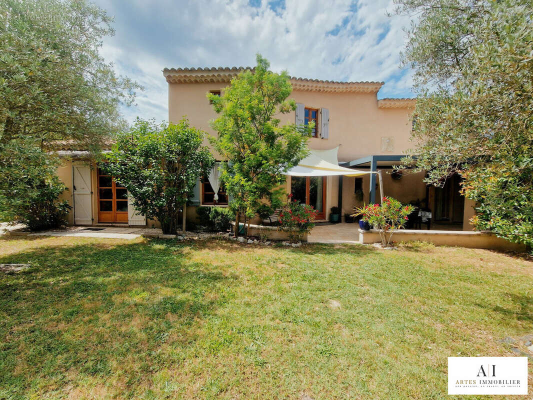 Maison 179 m² à Saint-Thome  - photo 4