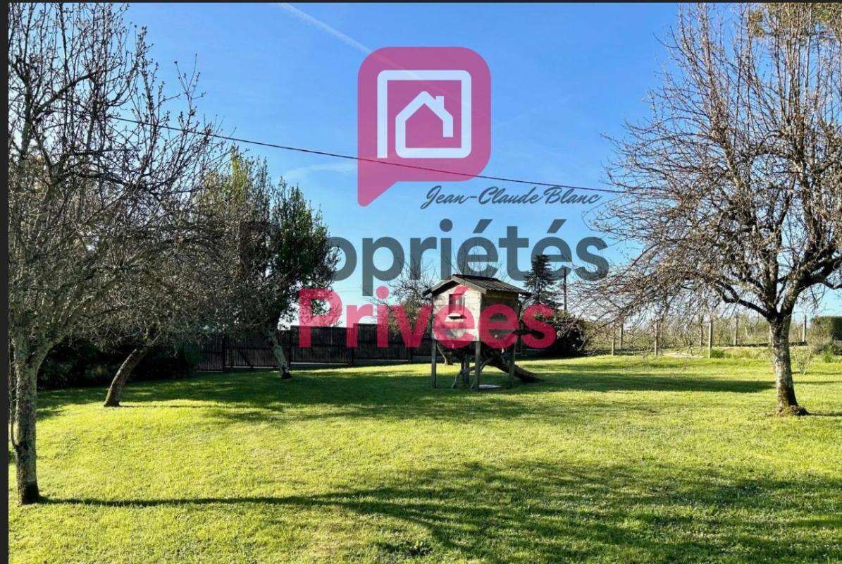 A 15 mn de Blaye - Au calme belle Girondine en pierre rénovée - 197 m2 habitables -7P- 4 Chambres -  1920 m2 de Terrain - Piscin - photo 15
