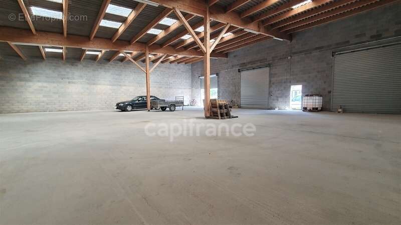 VAUVILLERS (70). Ensemble immobilier composé d'une maison d'habitation de 170m² et d'un bâtiment de 520m² - photo 17