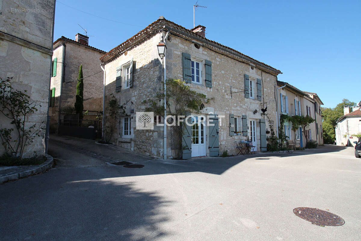 Maison à LA CHAPELLE-FAUCHER
