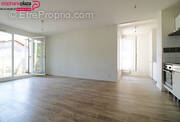 Appartement à PAREMPUYRE