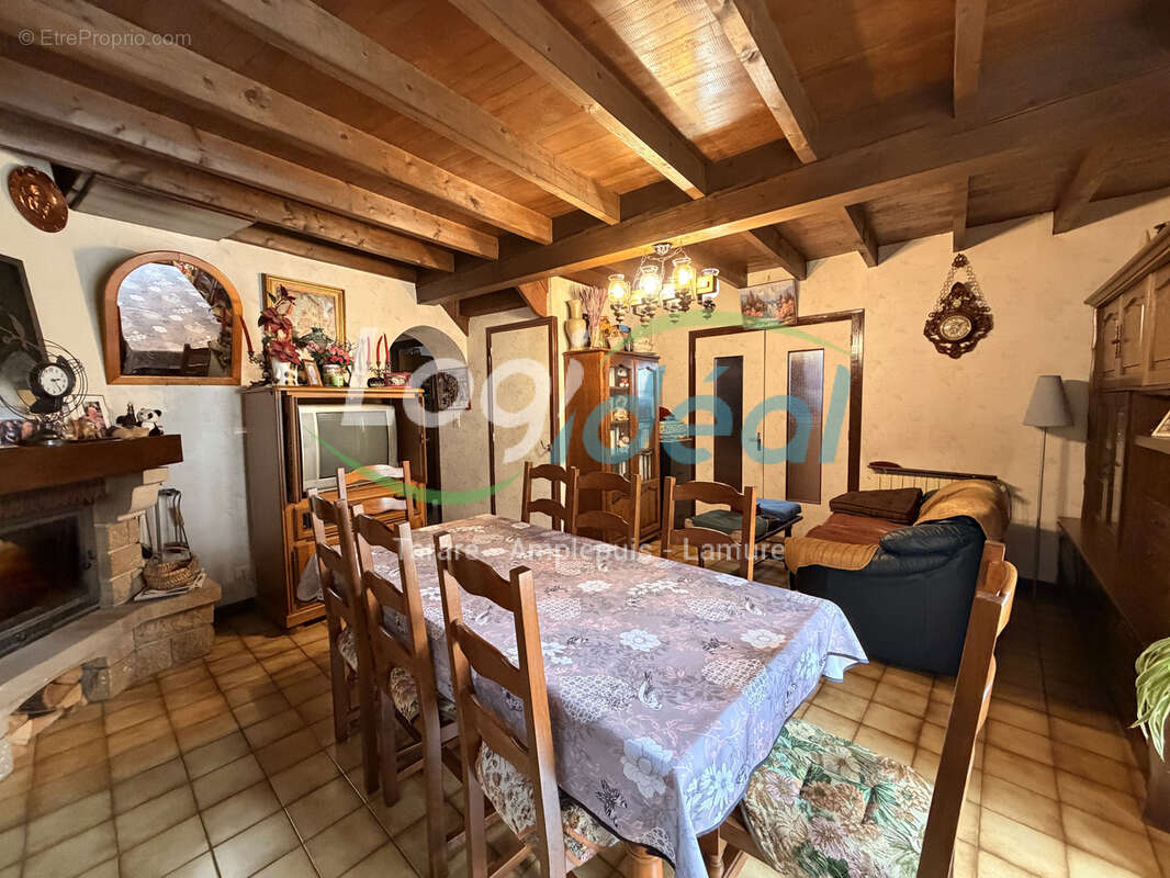 Maison à SAINT-FORGEUX
