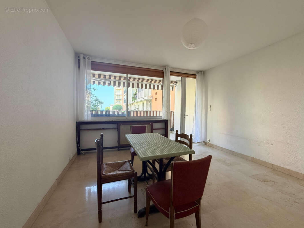 Appartement à ROQUEBRUNE-CAP-MARTIN