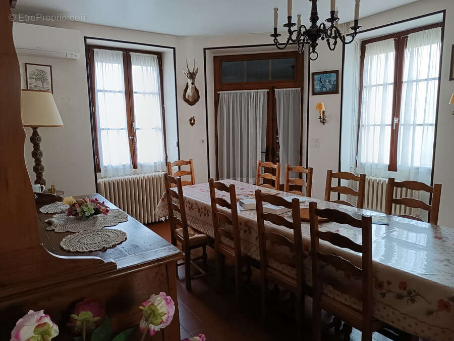 Maison à OUROUER-LES-BOURDELINS