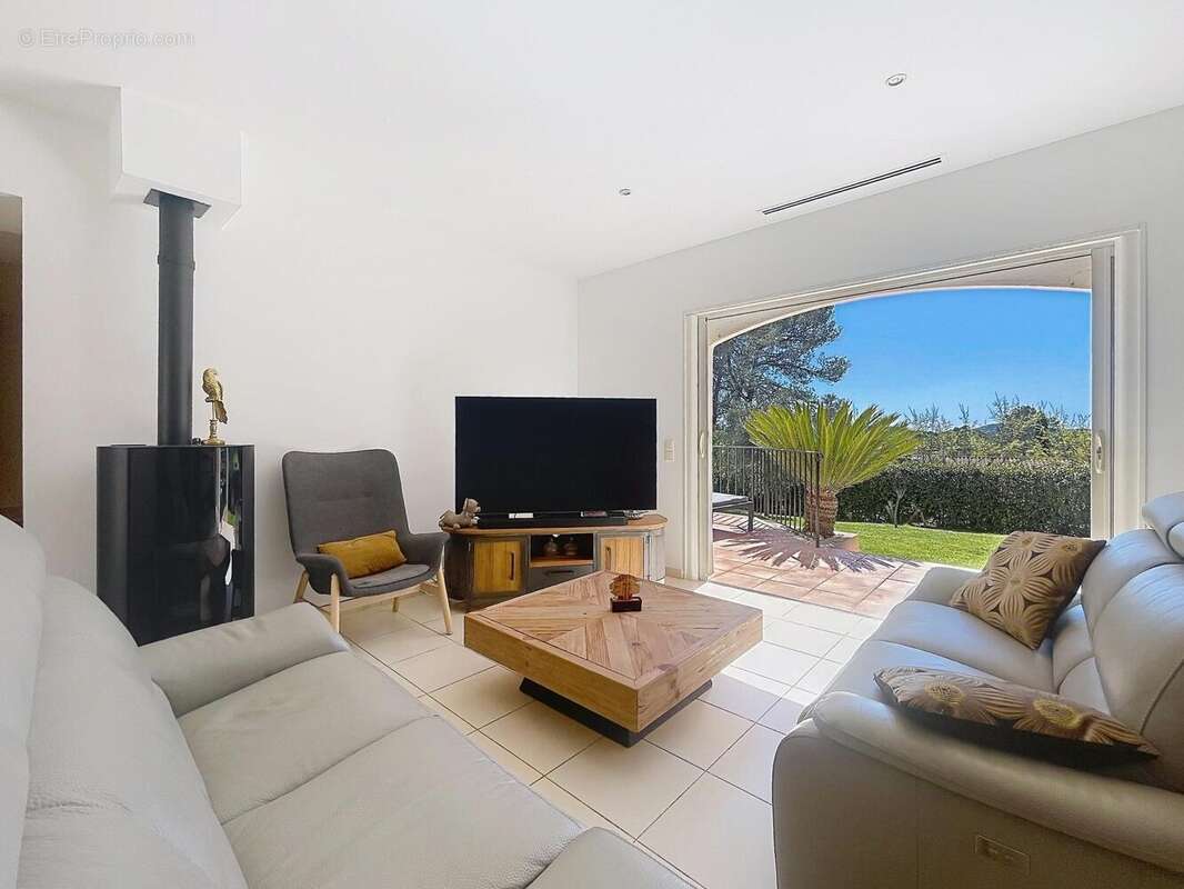 Photo 4 - Maison à BAGNOLS-EN-FORET