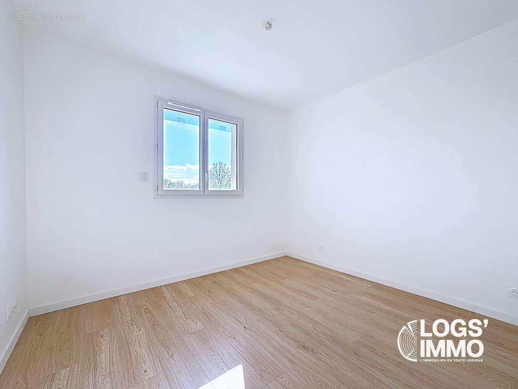 Maison 107 m² à Saint-Sulpice-Et-Cameyrac  - photo 9