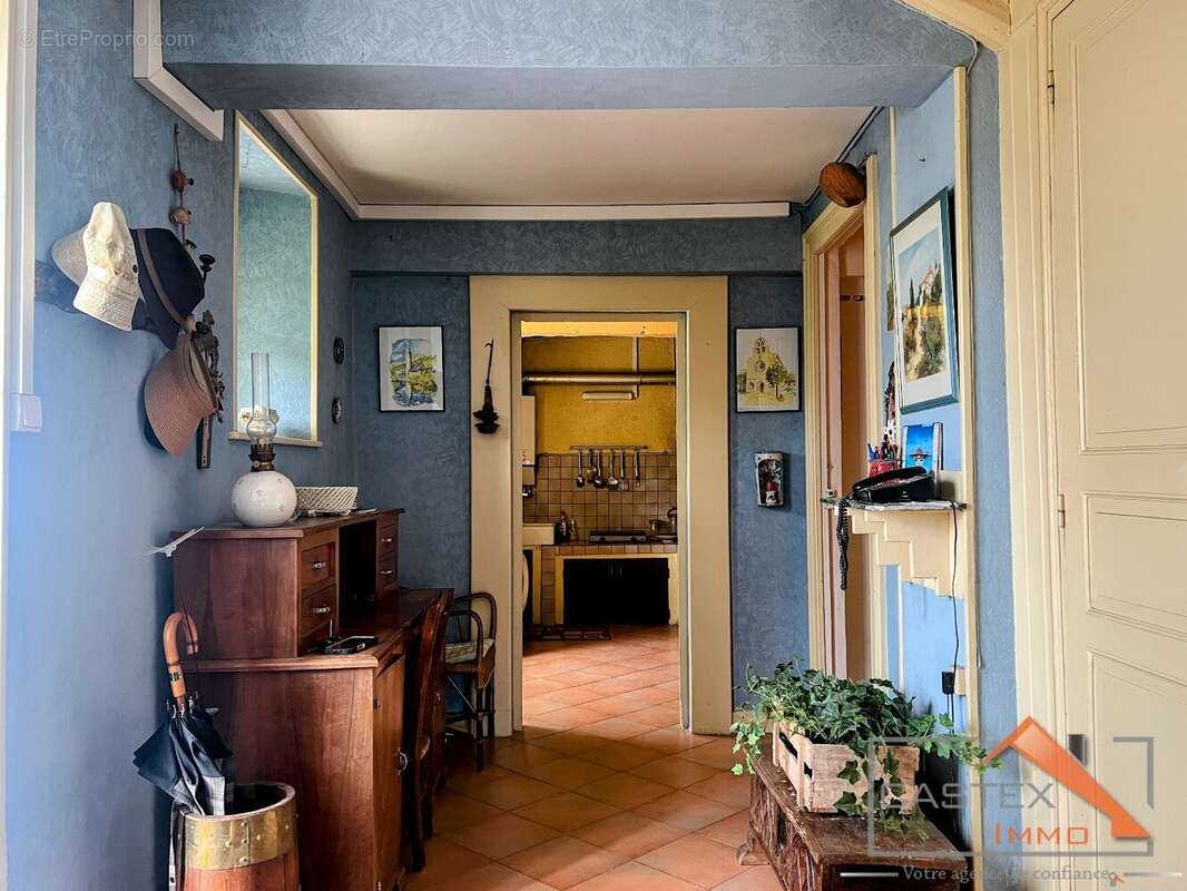 EXCLUSIVITÉ  Ancienne Commingeoise avec jardin clos et arboré - photo 4