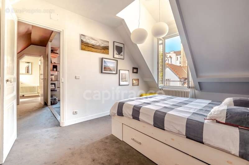 Maison à COURBEVOIE