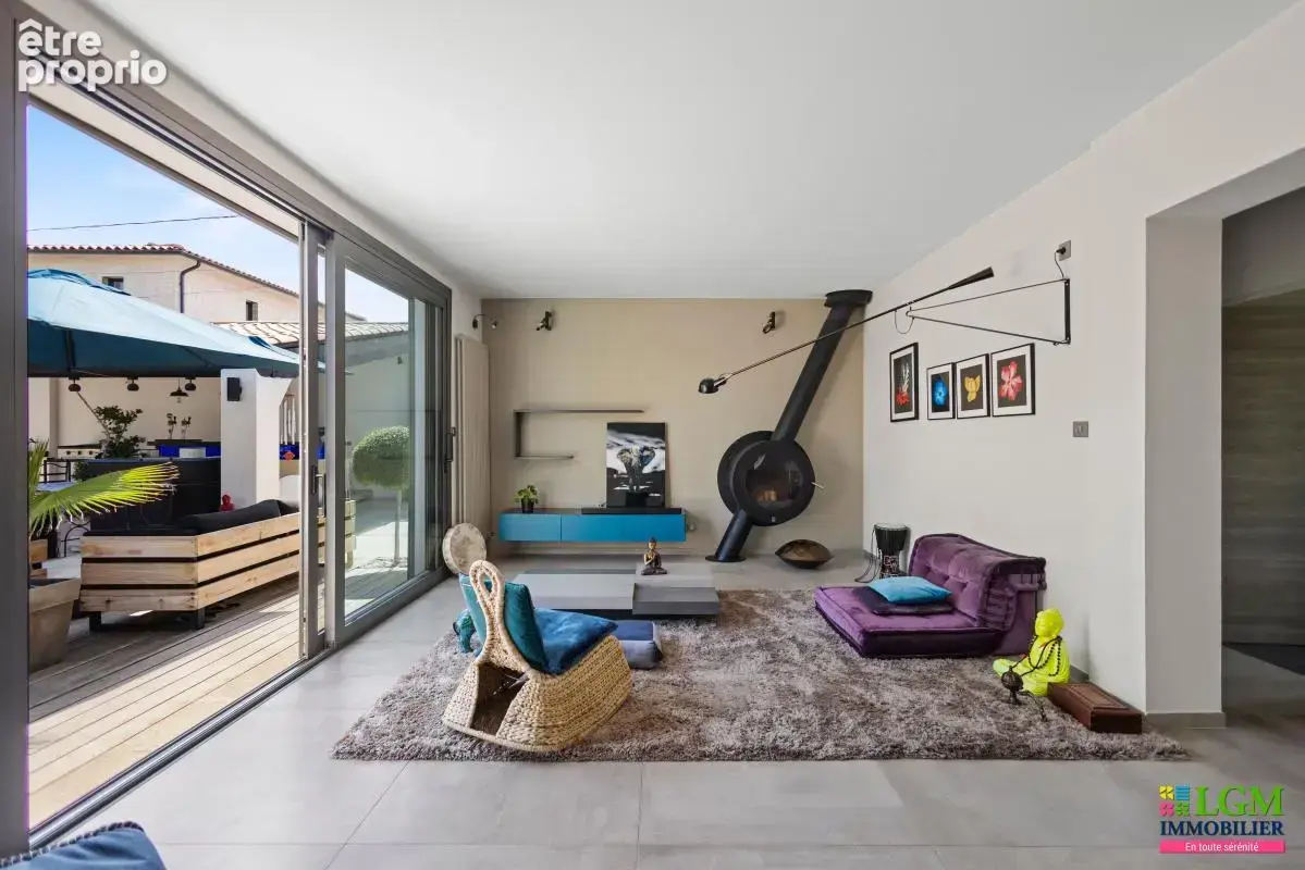 Pélissanne - Villa contemporaine de plain‑pied  3 ch + studio, piscine & jardin - photo 6
