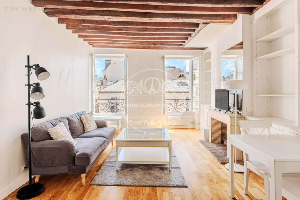 Appartement à PARIS-7E