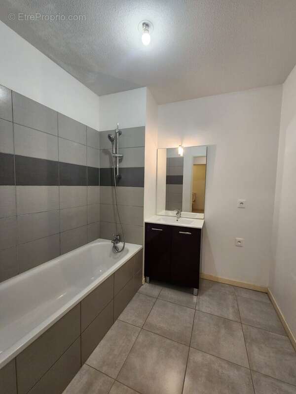 Appartement 65 m² à Pessac  - photo 7