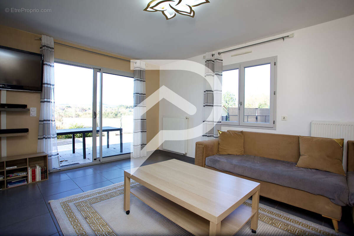 Maison à POUILLY-LE-MONIAL