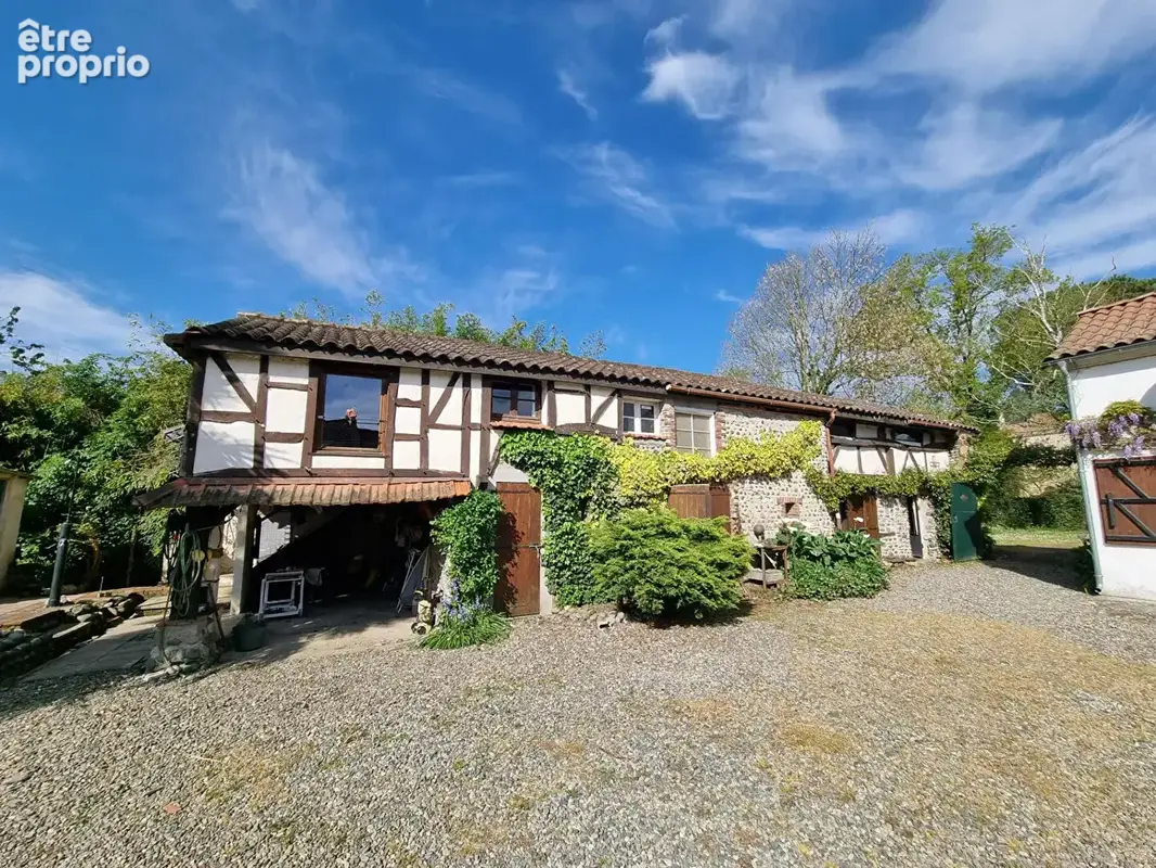 jolie maison de campagne avec piscine et terrain de 1960m² - photo 2