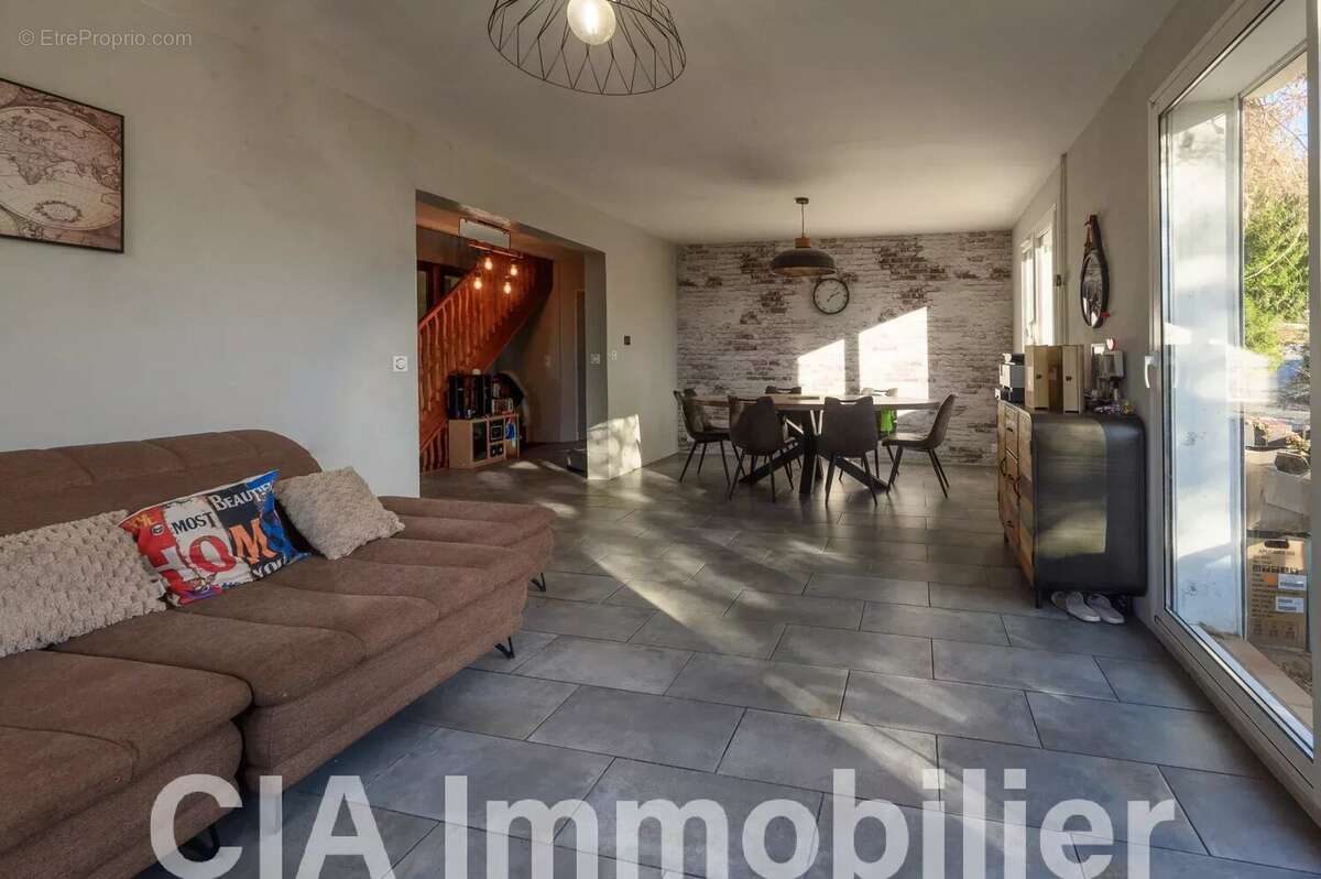 Maison à VIUZ-EN-SALLAZ