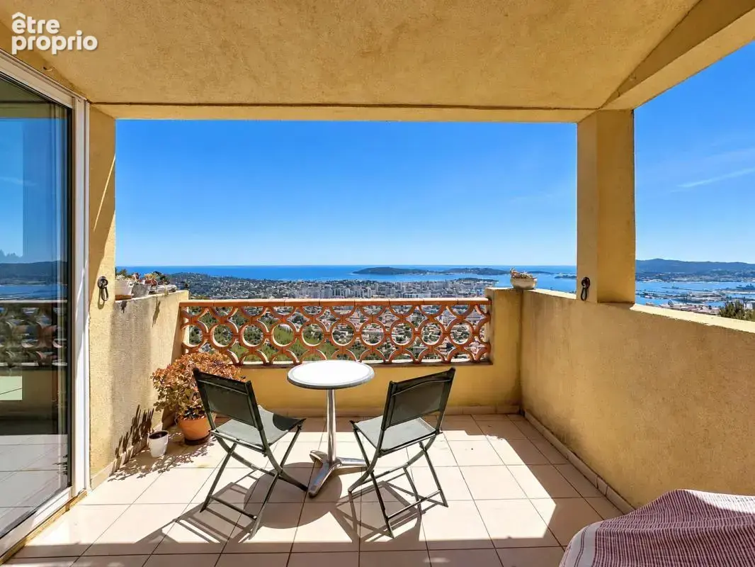Vue mer panoramique exceptionnelle – Maison dominante sur le Faron à Toulon - photo 11
