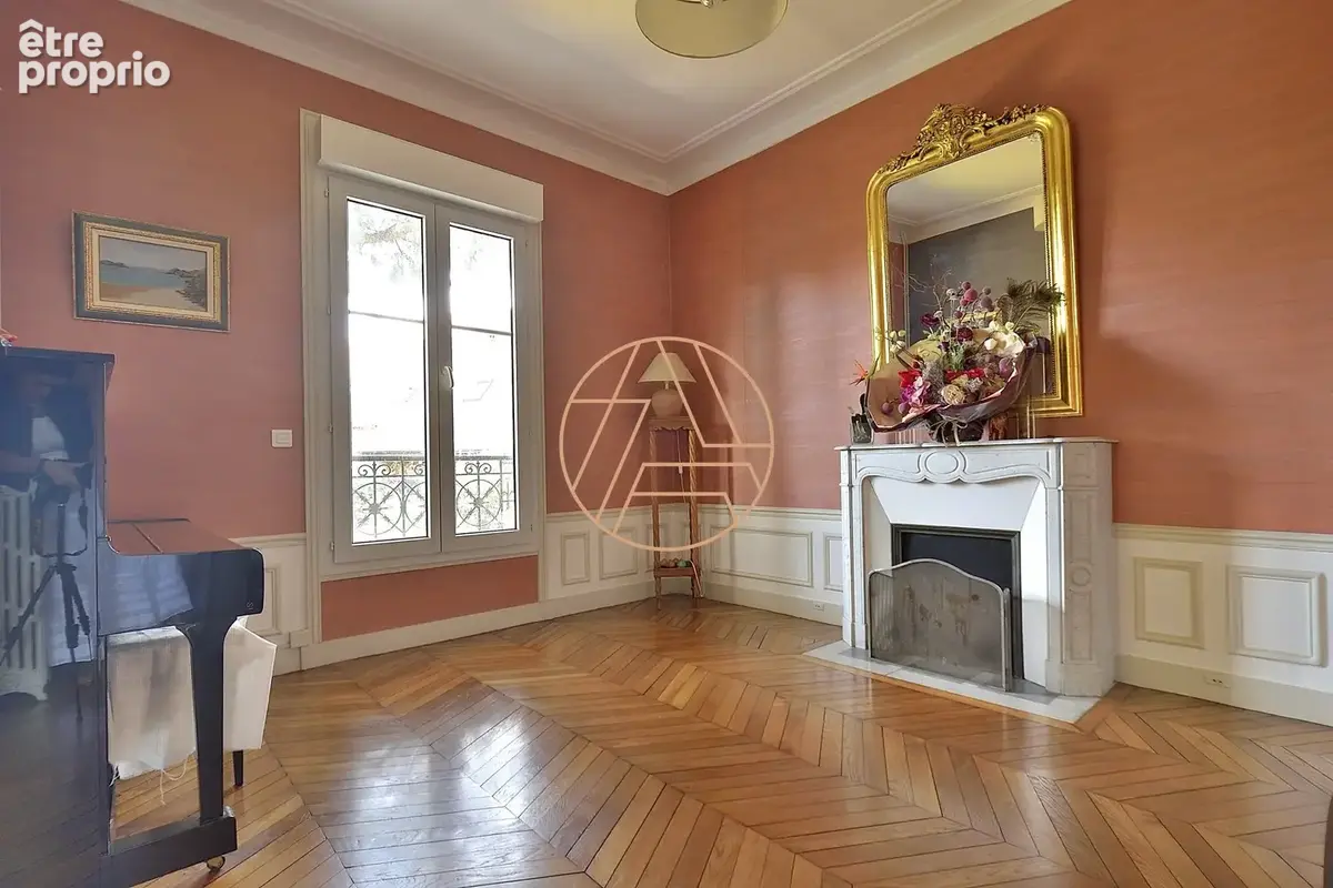 Maison 9 pièces 260 m² à vendre à Sucy-En-Brie (94370) - photo 8