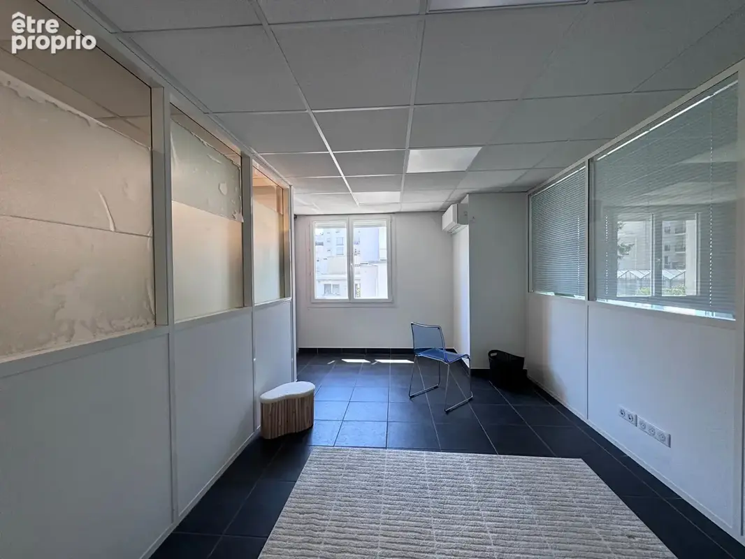 Local commercial Besancon 127 m2 - photo 1
