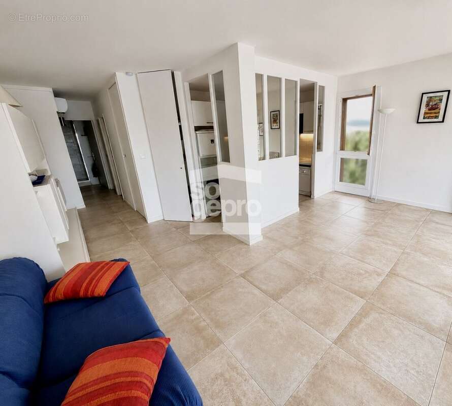 Réf : 2300 - Vente Bel Appartement 3 Pièces avec très belle vue sur le Port du Cap d'Agde ! - photo 10