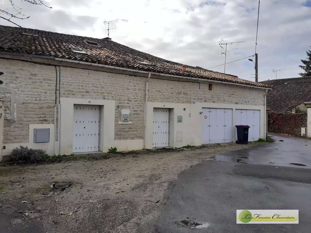 St Yrieix : - photo 6