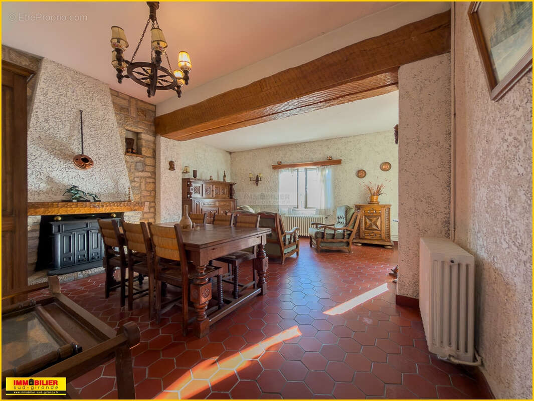 Maison à ILLATS