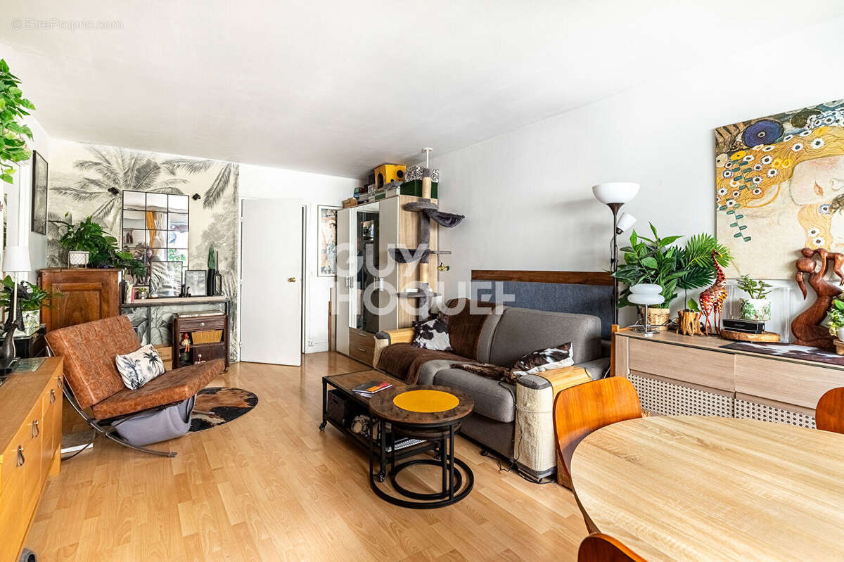 Appartement à PARIS-15E