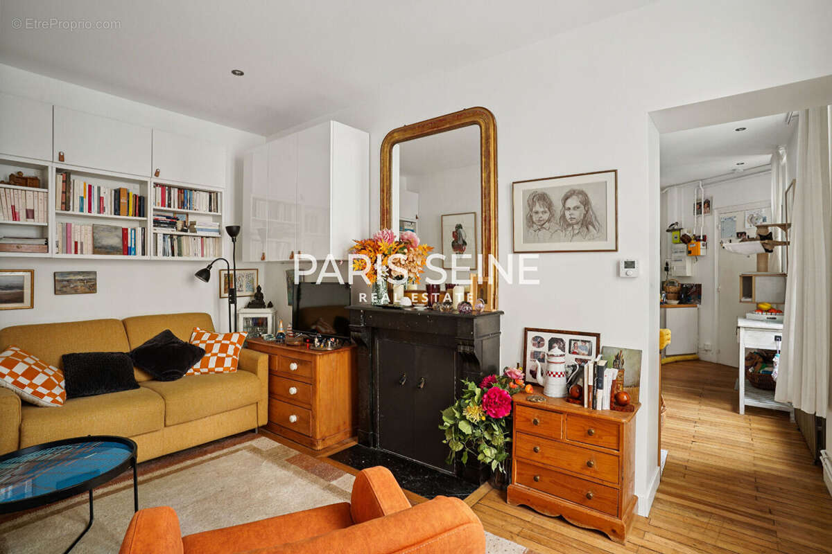 Appartement à PARIS-14E