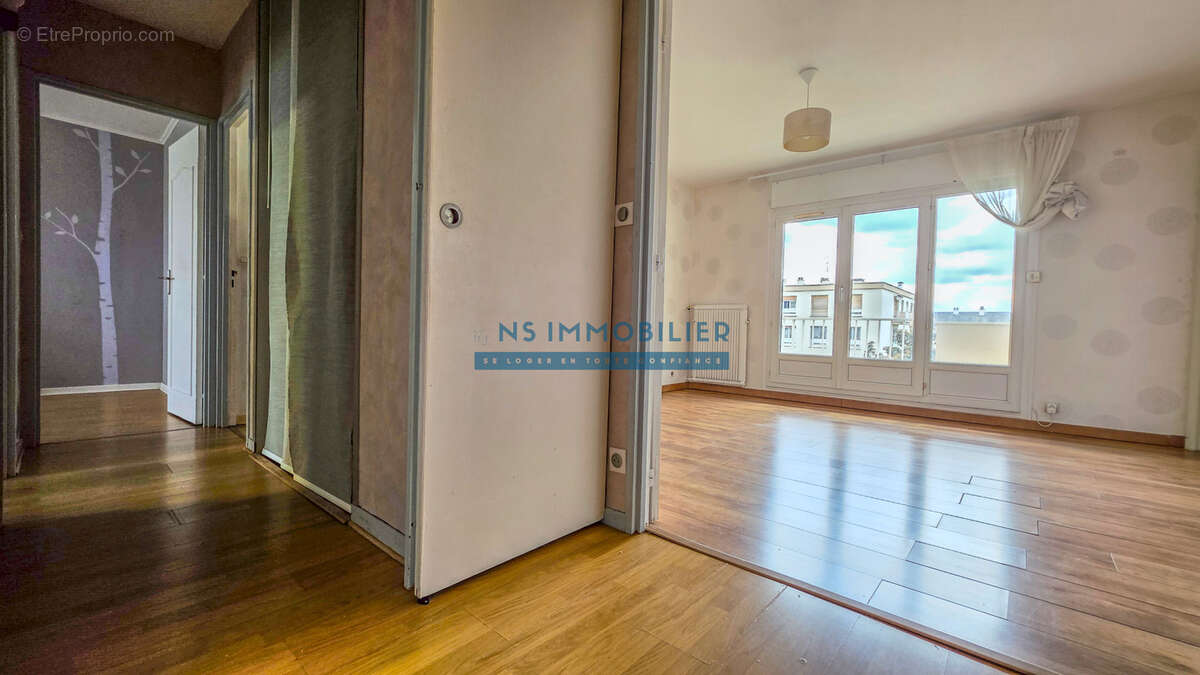 Appartement à HOUILLES