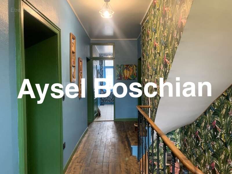 Maison à VIVIERS-SUR-CHIERS