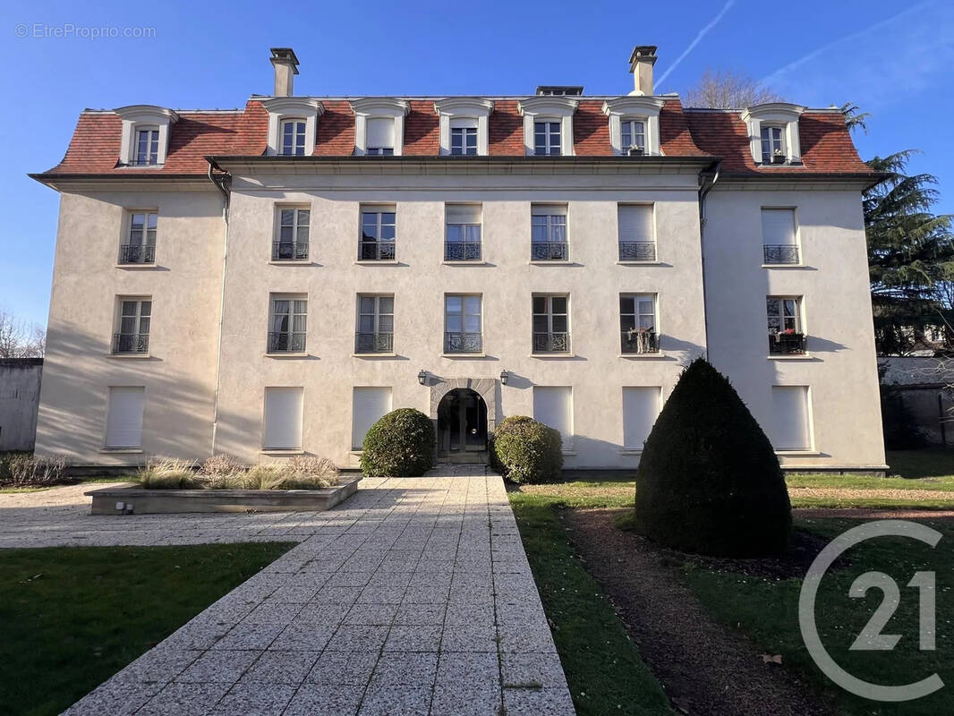 Appartement à FONTAINEBLEAU