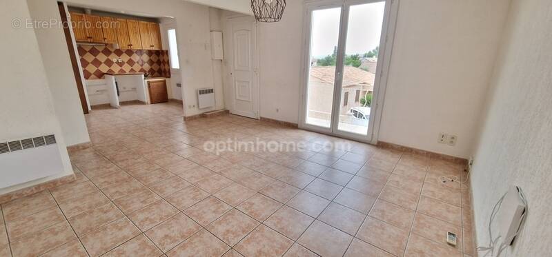 Appartement à CHATEAUNEUF-LES-MARTIGUES
