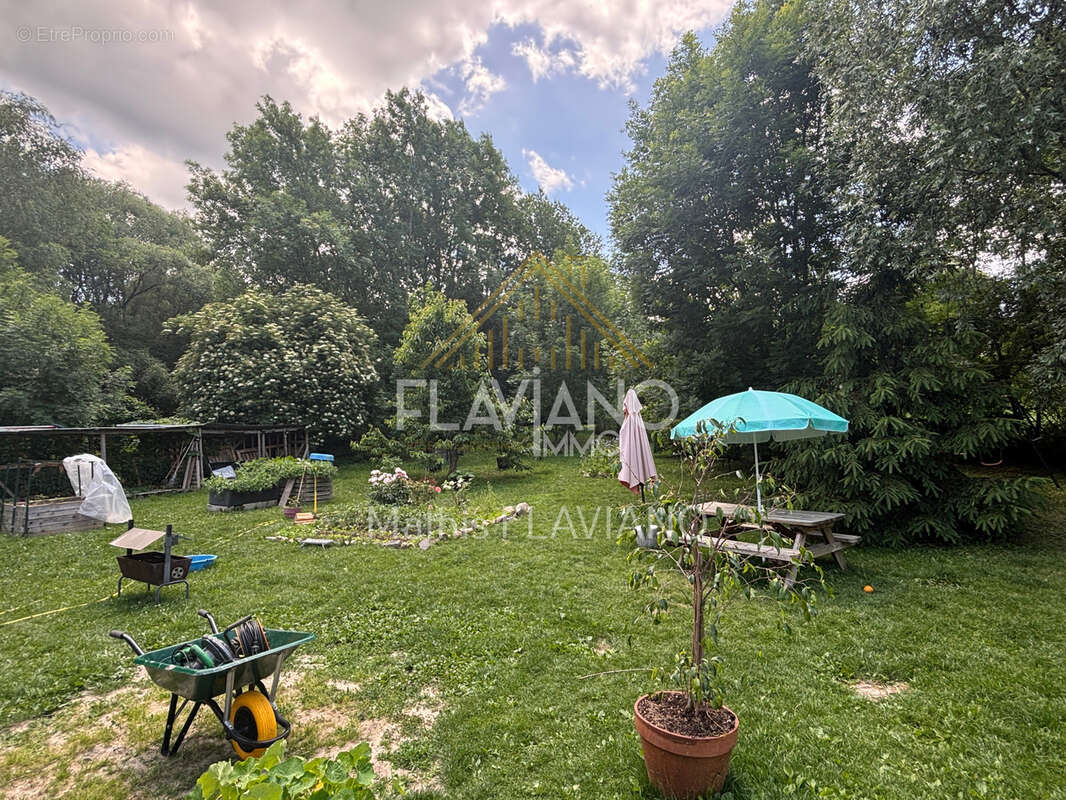 Maison - 7 pièces - bréole - photo 3